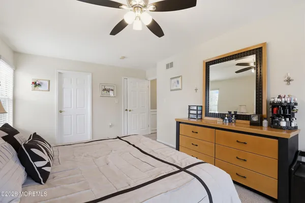 $899,000 | 16 Diamond Lane, Howell, NJ 07731