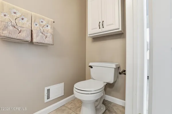 $899,000 | 16 Diamond Lane, Howell, NJ 07731