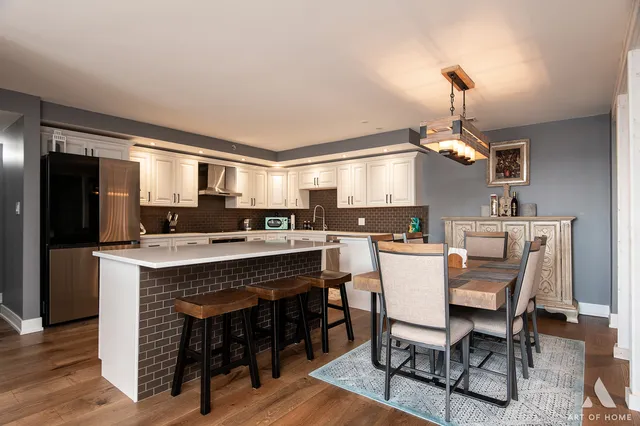 $309,900 | 10420 Circle Drive, Unit 47B, Oak Lawn, IL 60453