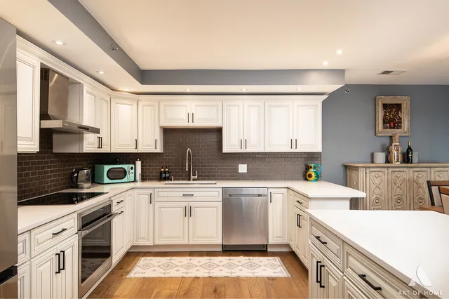 $309,900 | 10420 Circle Drive, Unit 47B, Oak Lawn, IL 60453