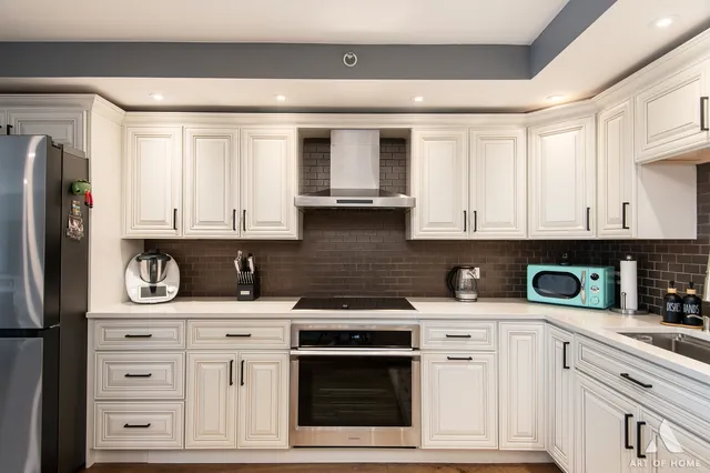 $309,900 | 10420 Circle Drive, Unit 47B, Oak Lawn, IL 60453