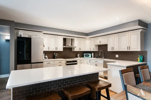 $309,900 | 10420 Circle Drive, Unit 47B, Oak Lawn, IL 60453