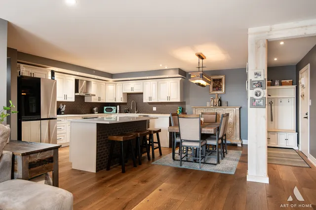 $309,900 | 10420 Circle Drive, Unit 47B, Oak Lawn, IL 60453