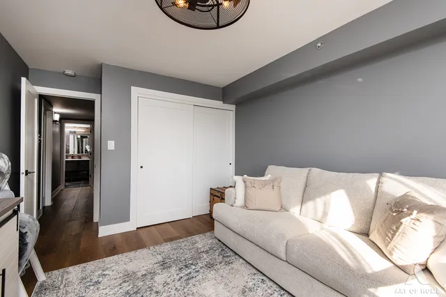 $309,900 | 10420 Circle Drive, Unit 47B, Oak Lawn, IL 60453