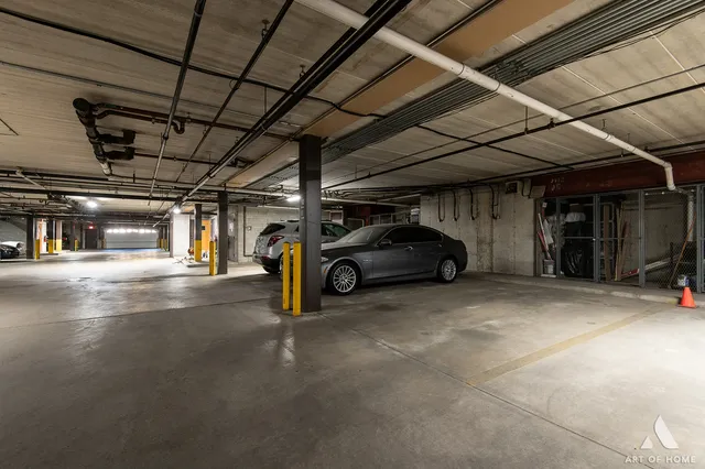 $309,900 | 10420 Circle Drive, Unit 47B, Oak Lawn, IL 60453