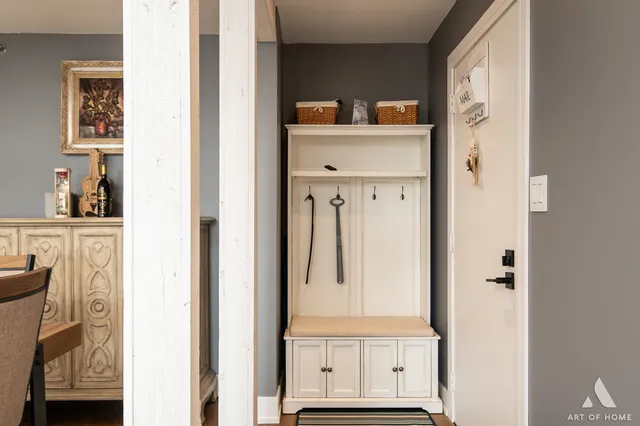 $309,900 | 10420 Circle Drive, Unit 47B, Oak Lawn, IL 60453