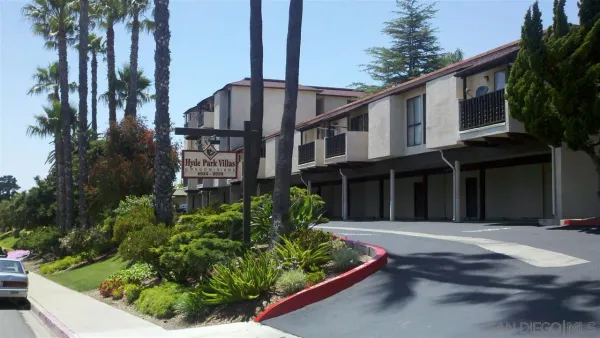 $1,995 | 6930 Hyde Park Drive, Unit 315, San Diego, CA 92119