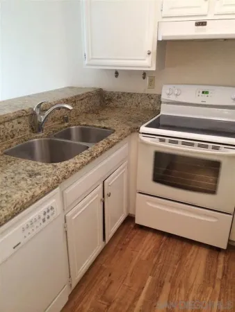 $1,995 | 6930 Hyde Park Drive, Unit 315, San Diego, CA 92119