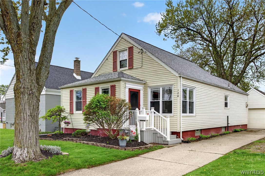 124 Hillcrest Road Tonawanda, NY 14150 - Photo 1 of 46