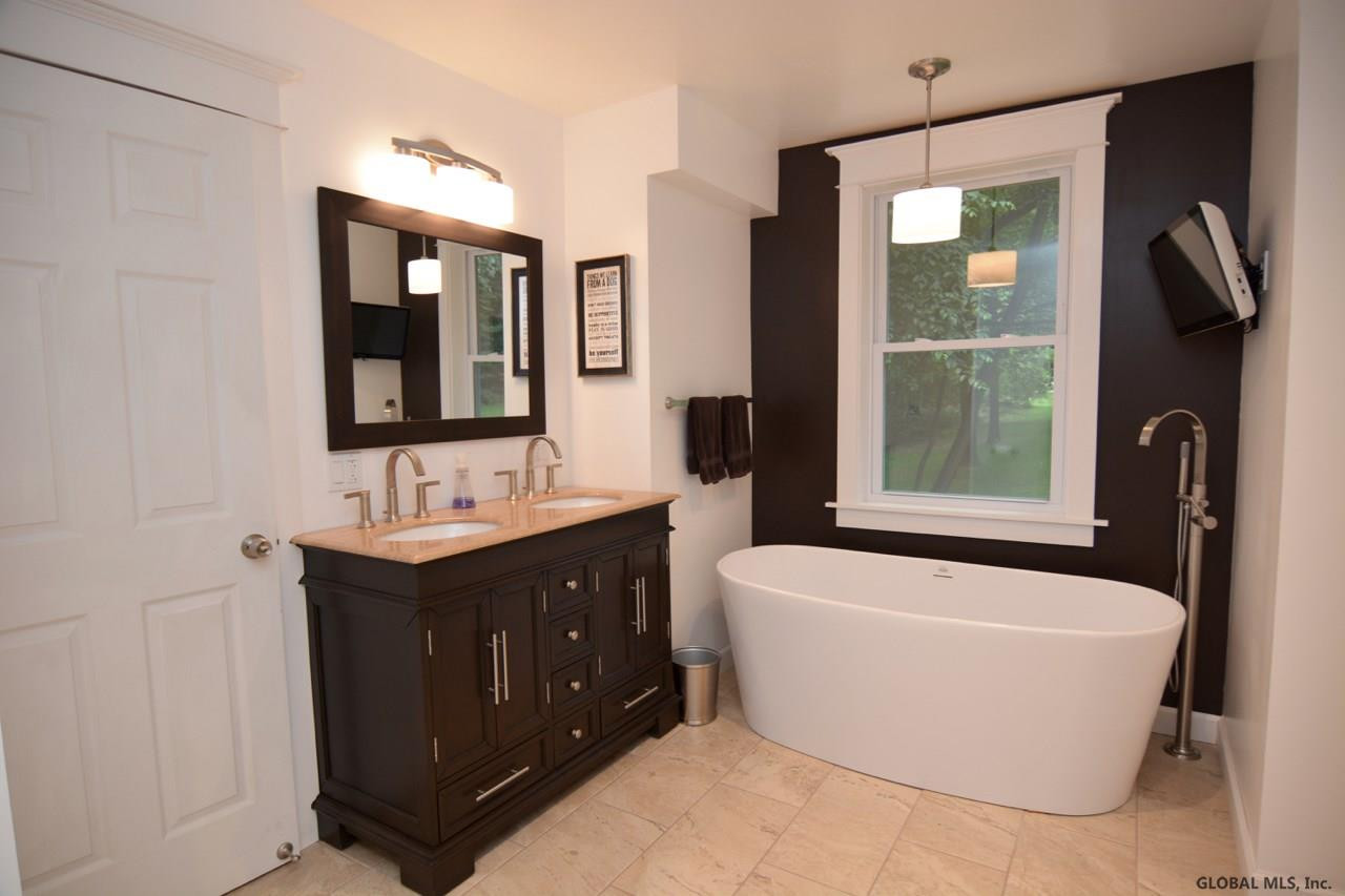 47 Louden Road Saratoga, NY 12866 - Photo 16 of 31 Photo 16