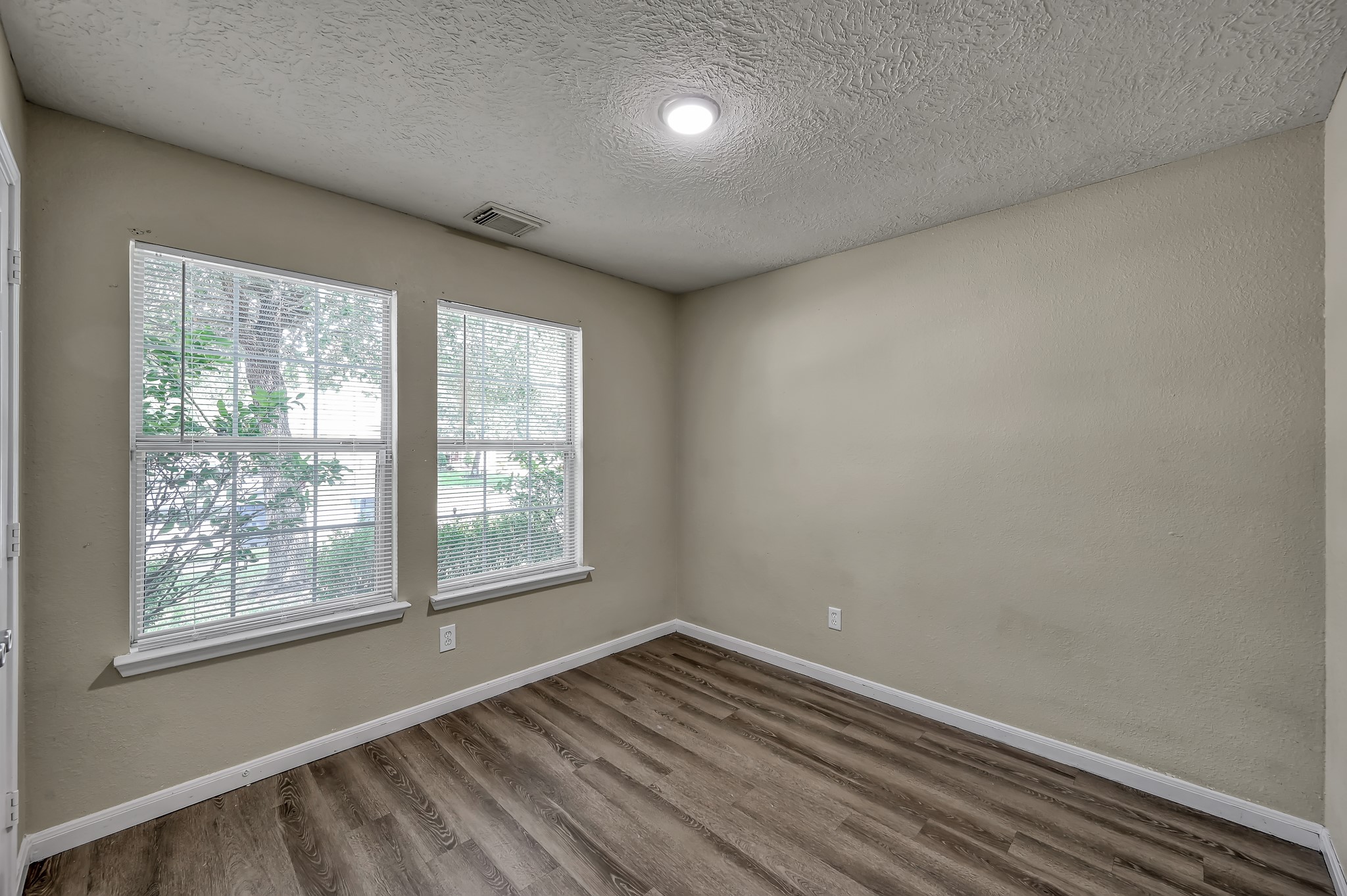 3626 Garrison Run Drive Spring, TX 77386 - Photo 14 of 28 Master bedroom