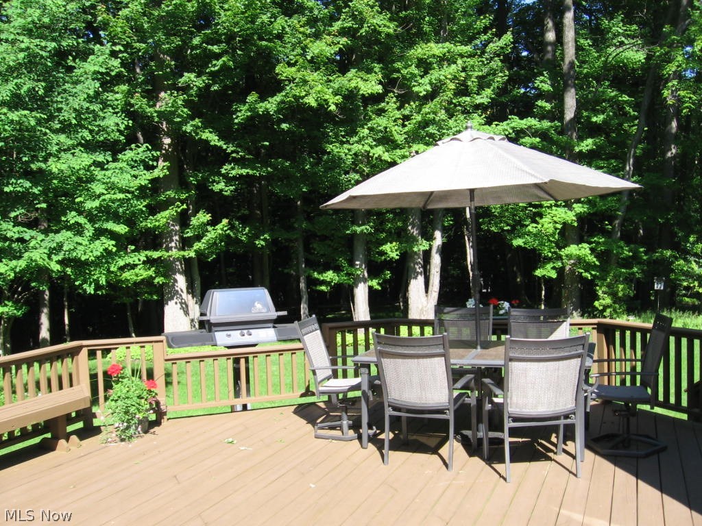 1588 Clubside Road Lyndhurst, OH 44124 - Photo 3 of 22