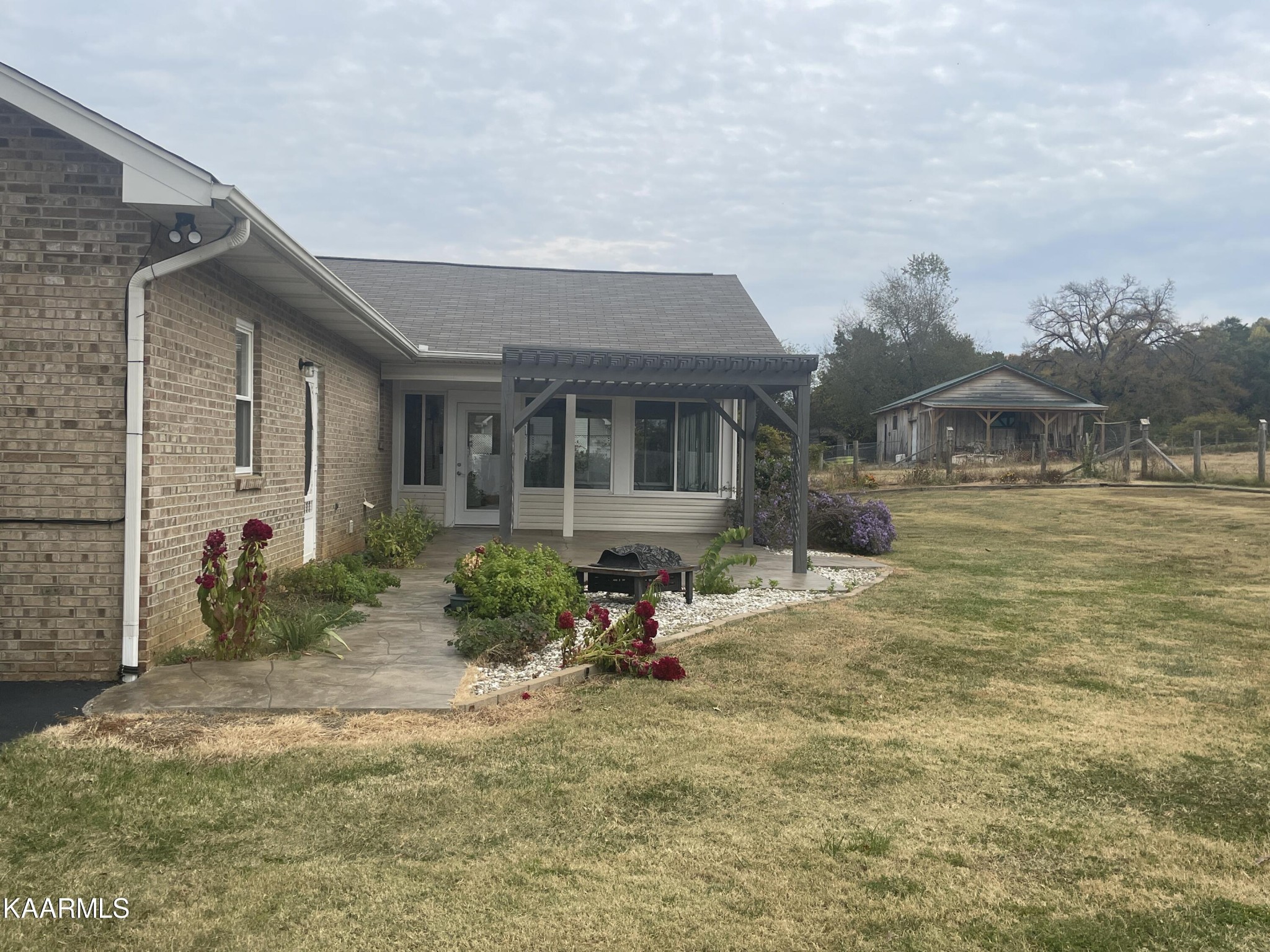 2929 Niles Ferry Road Greenback, TN 37742 - Photo 7 of 36 Gallery Image 7