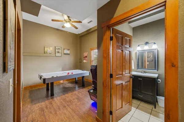 a view of utility room