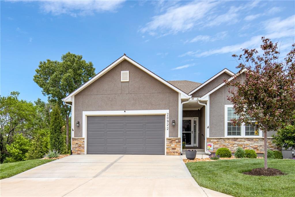 20922 West 190th Terrace Spring Hill, KS 66083 - Photo 1 of 57