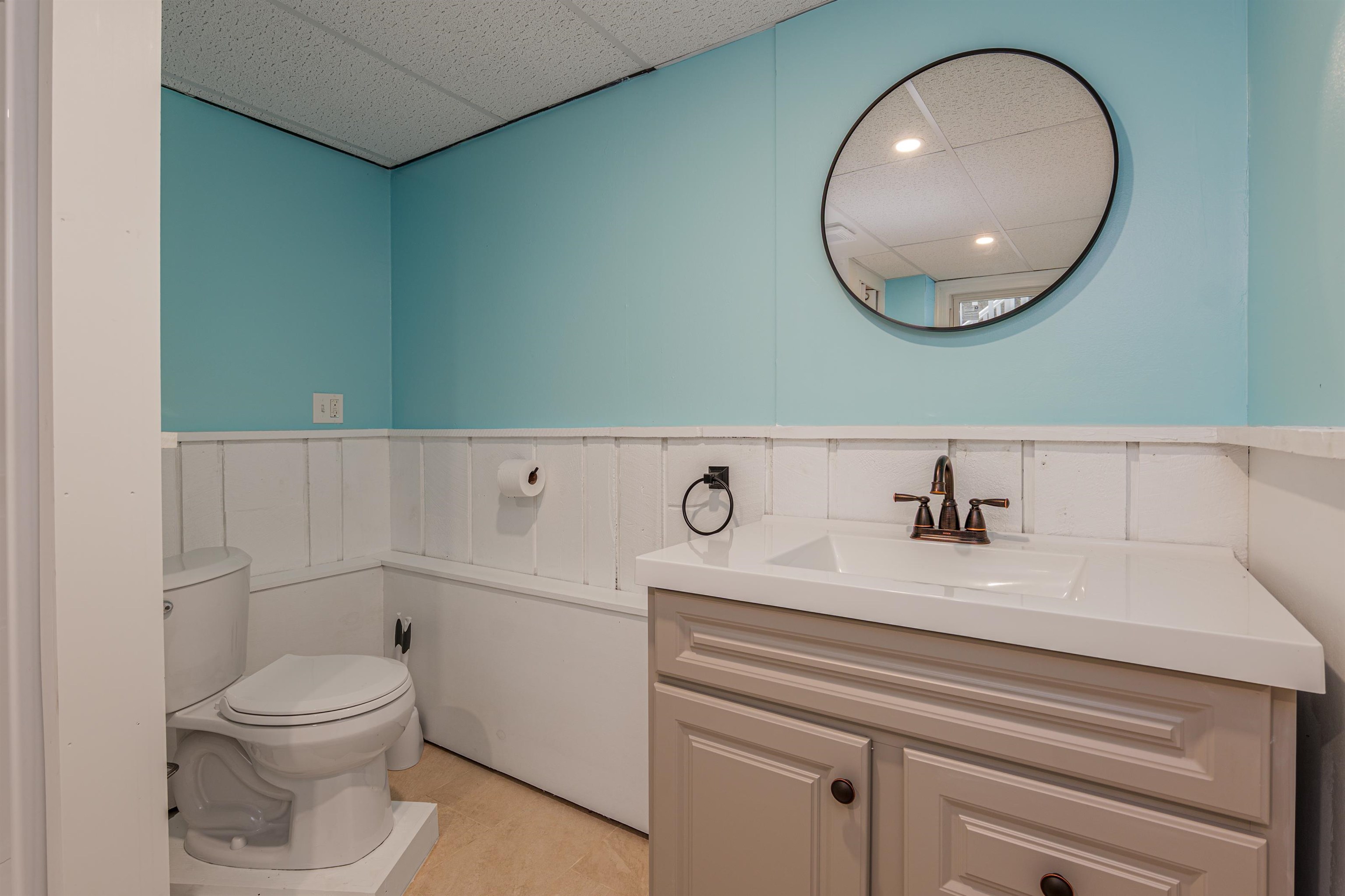 24 Hampton Falls Road Exeter, NH 03833 - Photo 18 of 32