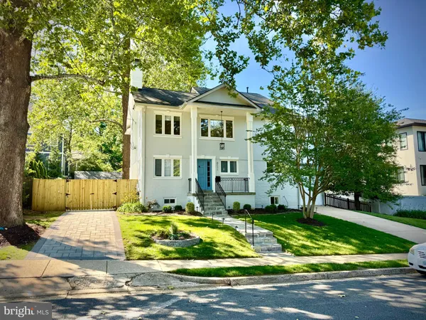 $1,799,950 | 6111 35th Street North, Arlington, VA 22213