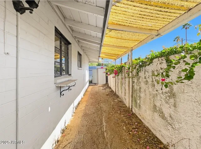 $1,600 | 2715 East Glenrosa Avenue, Phoenix, AZ 85016