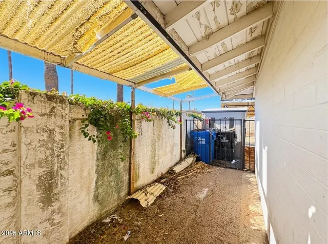 $1,600 | 2715 East Glenrosa Avenue, Phoenix, AZ 85016