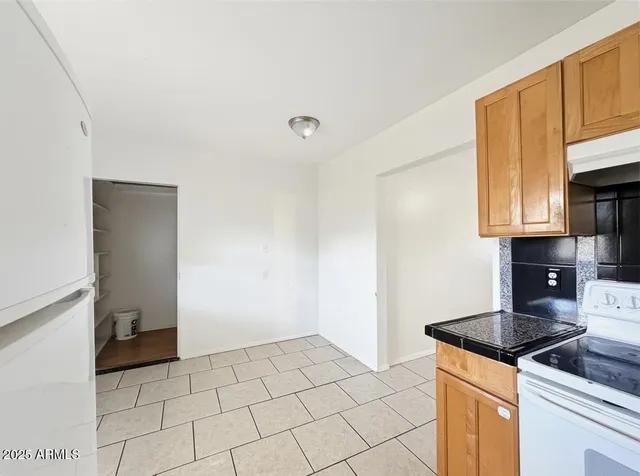 $1,600 | 2715 East Glenrosa Avenue, Phoenix, AZ 85016