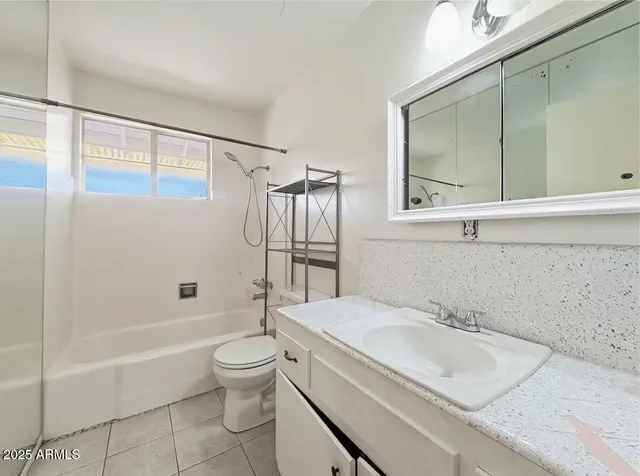 $1,600 | 2715 East Glenrosa Avenue, Phoenix, AZ 85016