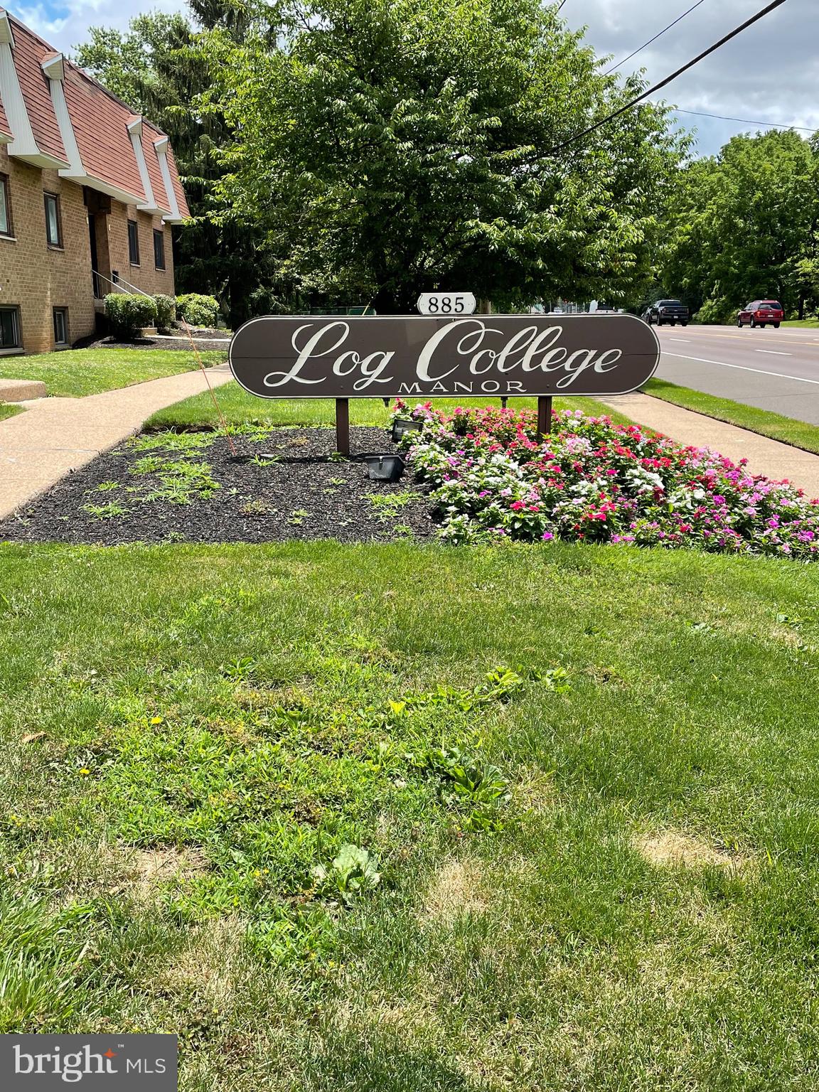 885 North York Road, Unit 18B Warminster, PA 18974 - Photo 14 of 14 Condo Main Sign