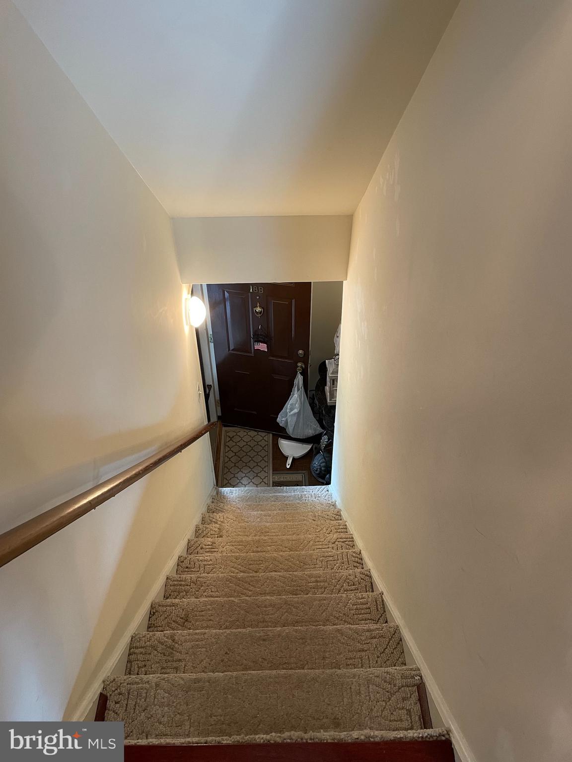 885 North York Road, Unit 18B Warminster, PA 18974 - Photo 3 of 14 Entry stairwell