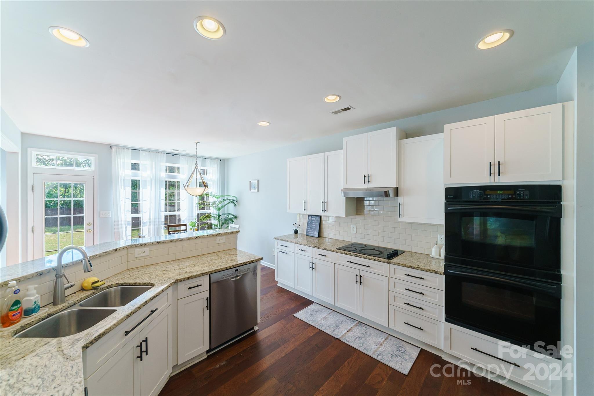 3000 Strawberry Road Matthews, NC 28104 - Photo 8 of 40