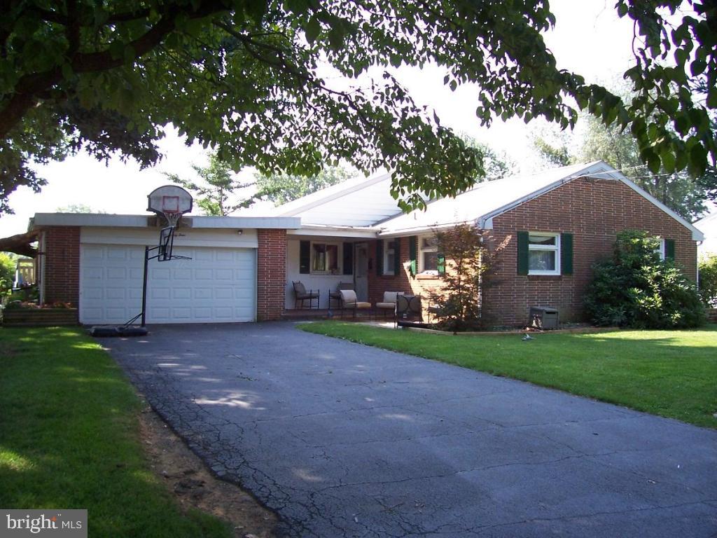 624 Hampden Road Elizabethtown, PA 17022 - Photo 1 of 6 Gallery Image 1