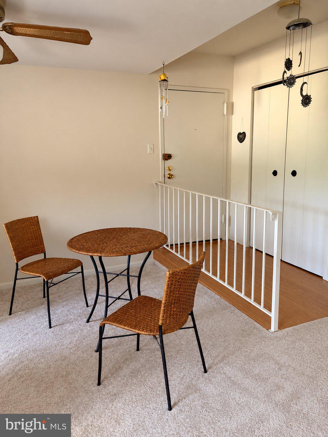 15700 Dorset Road, Unit 120 Laurel, MD 20707 - Photo 5 of 8 Table area