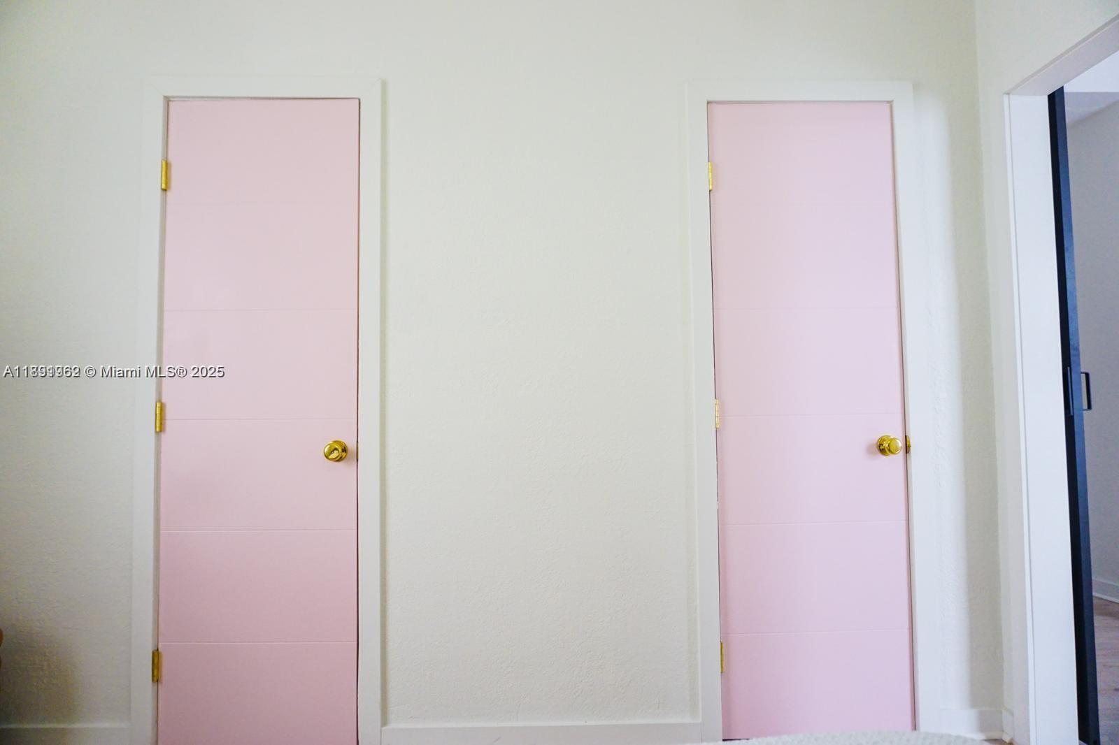 3030 Collins Avenue, Unit 1E Miami Beach, FL 33140 - Photo 9 of 15