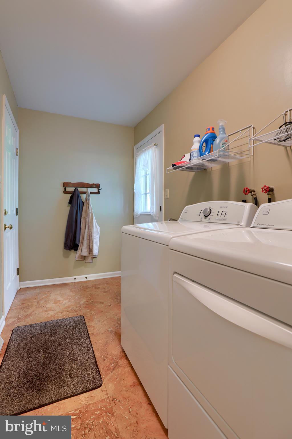 1818 North Eden Road Lancaster, PA 17601 - Photo 17 of 37 Gallery Image 17