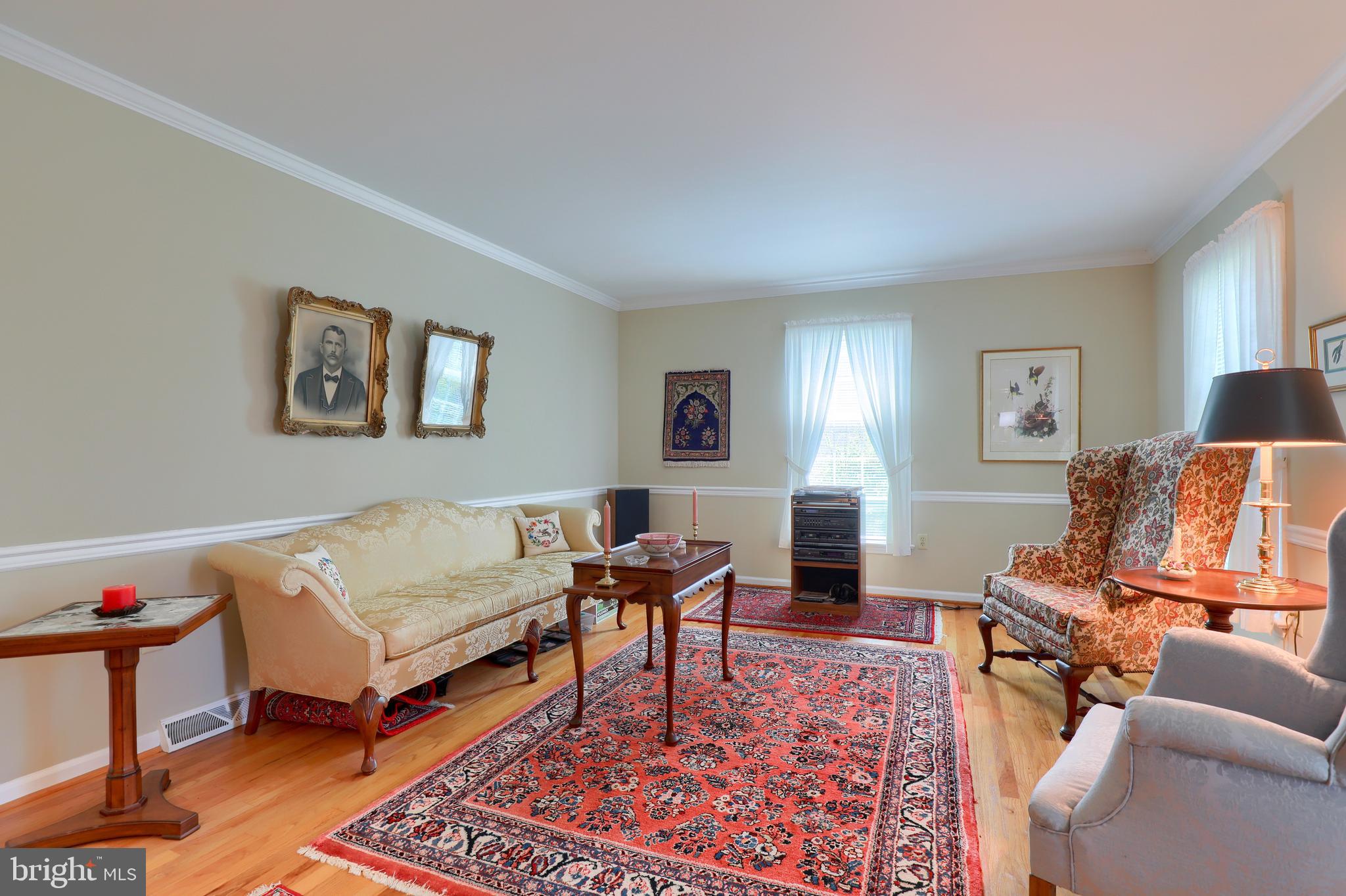 1818 North Eden Road Lancaster, PA 17601 - Photo 4 of 37 Gallery Image 4