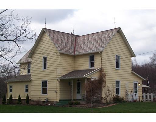 1111 Rutledge Road Transfer, PA 16154 - Photo 1 of 18 Exterior Front.