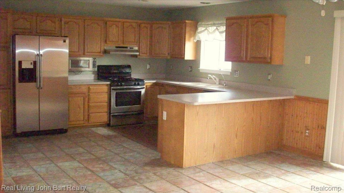 2191 Hummer Lake Road Oxford, MI 48371 - Photo 3 of 24 Stainless Steel