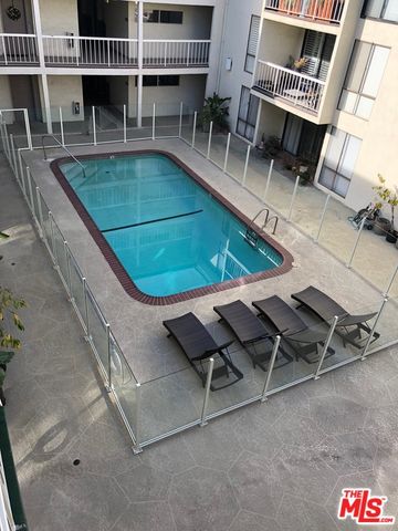 $3,195 | 911 North Kings Road, Unit 307, West Hollywood, CA 90069