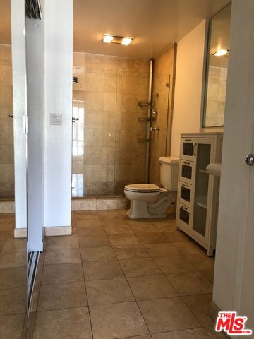 $3,195 | 911 North Kings Road, Unit 307, West Hollywood, CA 90069