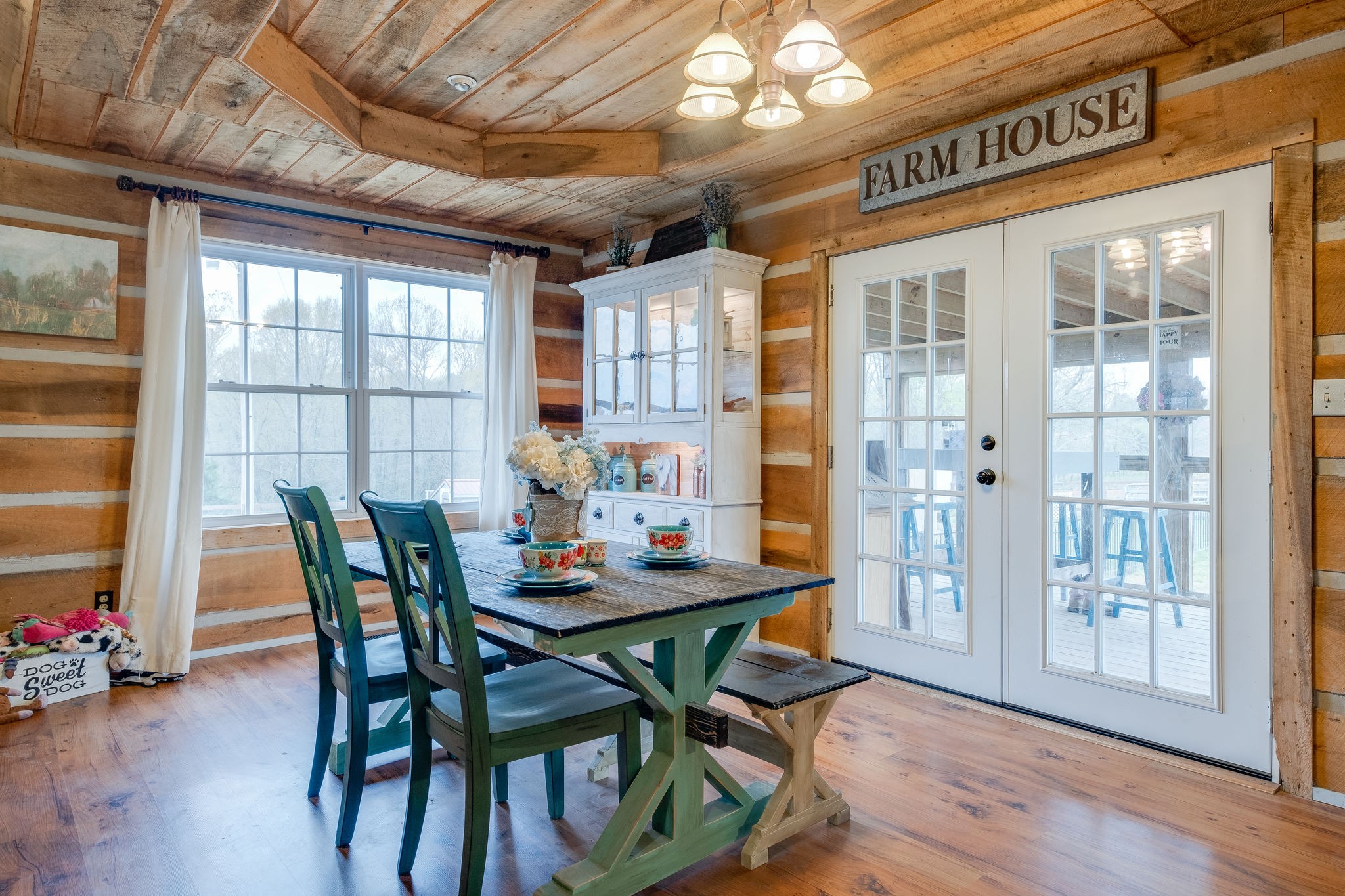3854 Martins Chapel Road Springfield, TN 37172 - Photo 4 of 35 a view of a dining room with furniture and wooden floor