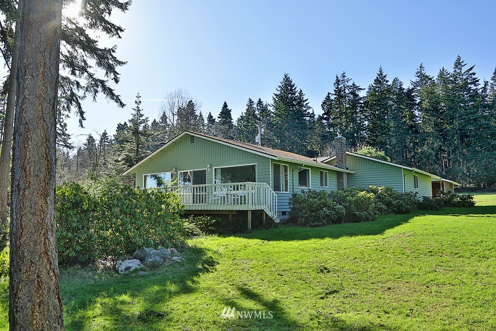 3835 Resort Road Greenbank, WA 98253 - Photo 1 of 25 Gallery Image 1