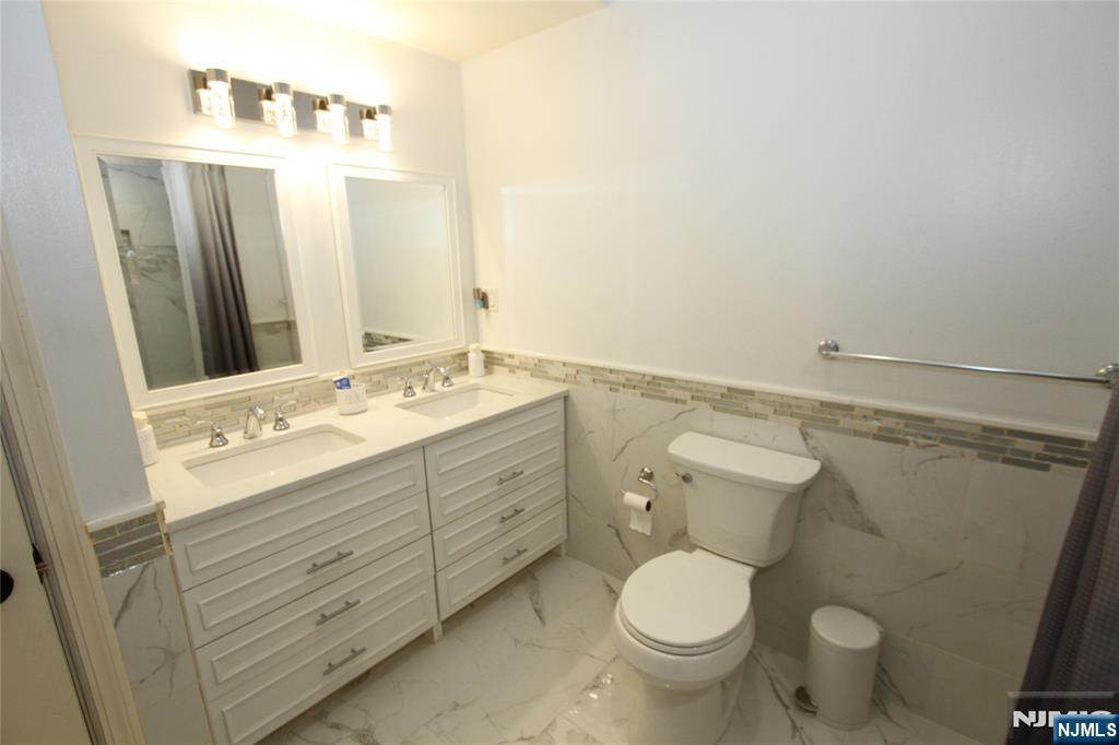7 Stuart Street Waldwick, NJ 07463 - Photo 25 of 49