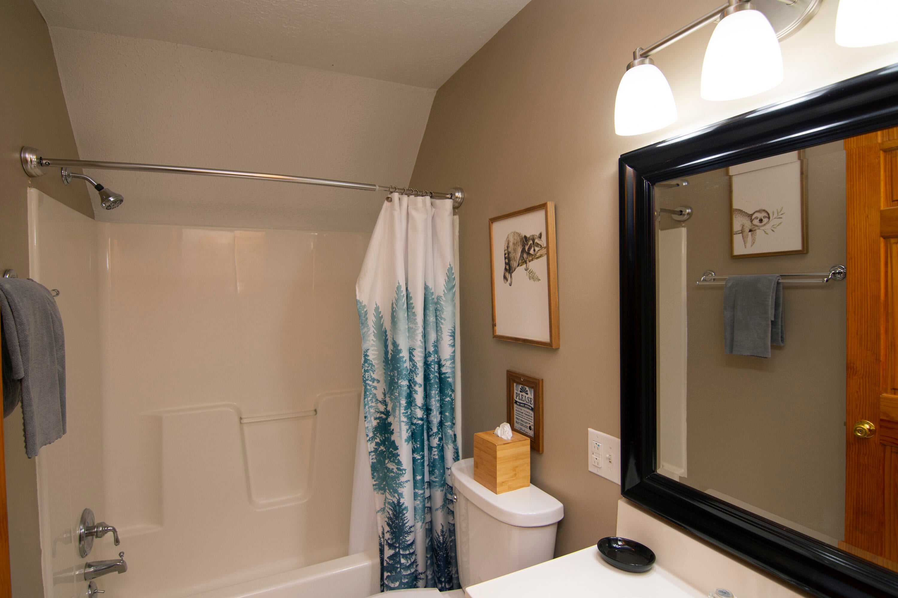 2148 Stone House Road Caldwell, WV 24925 - Photo 53 of 82 Gallery Image 53