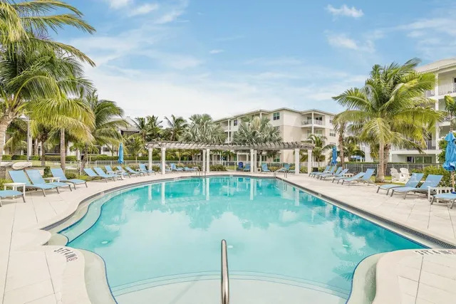 $7,000 | 431 Bay Colony Drive North, Unit 431, Juno Beach, FL 33408