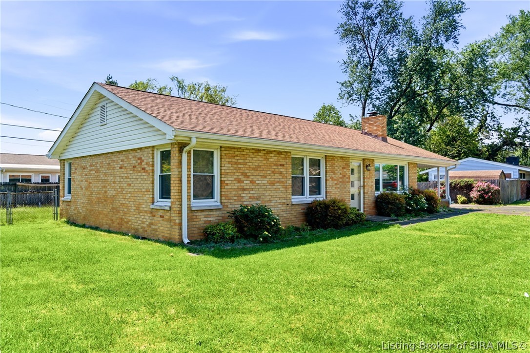 424 Windemere Road Clarksville, IN 47129 - Photo 3 of 30