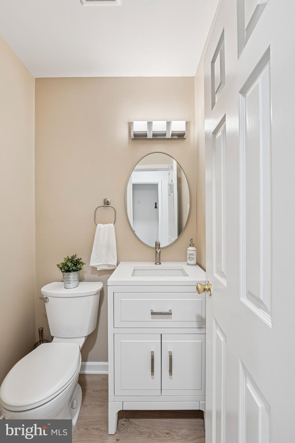 7 Chateau Circle, Unit 23 Chesterbrook, PA 19087 - Photo 11 of 23 First floor powder room