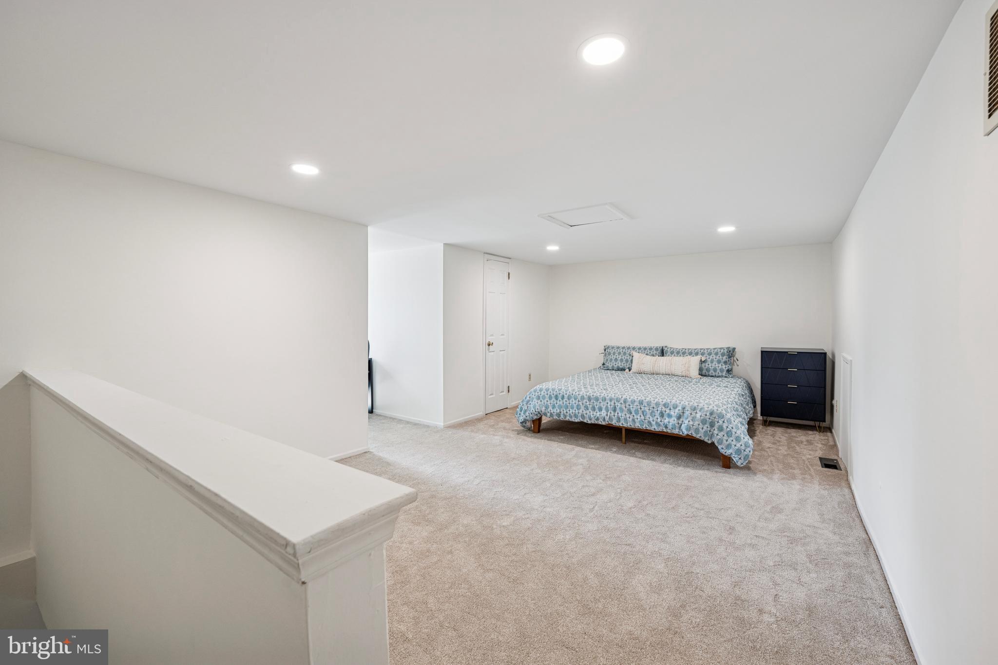 7 Chateau Circle, Unit 23 Chesterbrook, PA 19087 - Photo 17 of 23 Fourth bedroom on the third floor with office nook