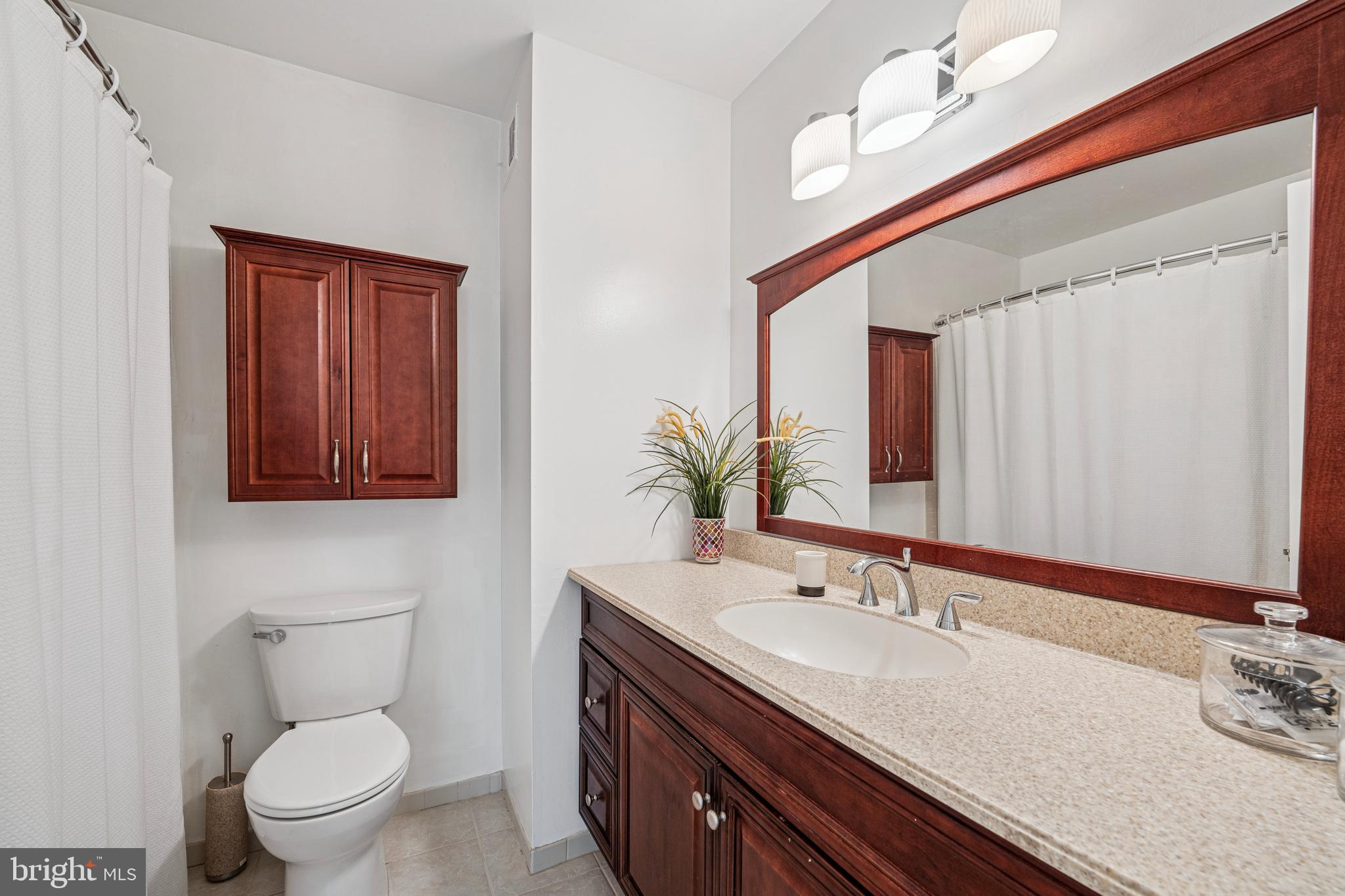 7 Chateau Circle, Unit 23 Chesterbrook, PA 19087 - Photo 18 of 23 Second floor hall bath