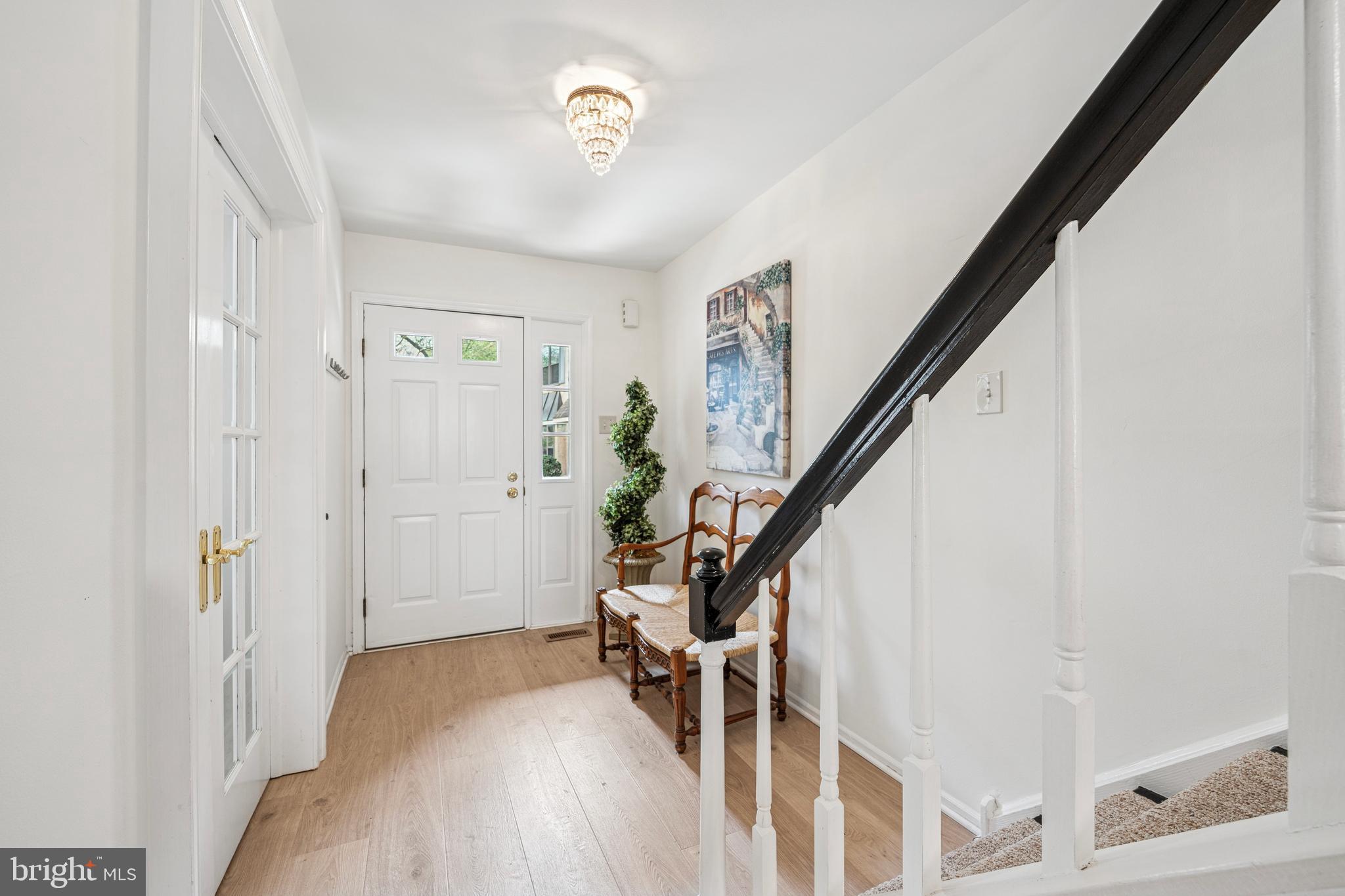 7 Chateau Circle, Unit 23 Chesterbrook, PA 19087 - Photo 3 of 23 Bright and light foyer