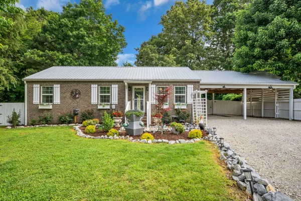 $359,900 | 173 Ravenwood Circle, Dickson, TN 37055