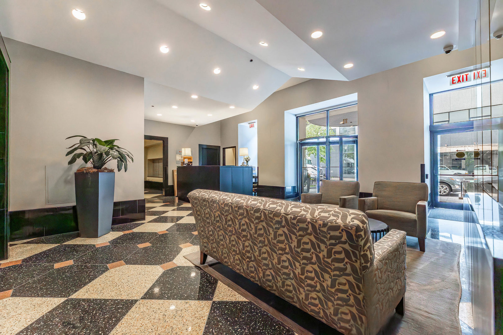 111 West Maple Street, Unit 1611 Chicago, IL 60610 - Photo 15 of 17