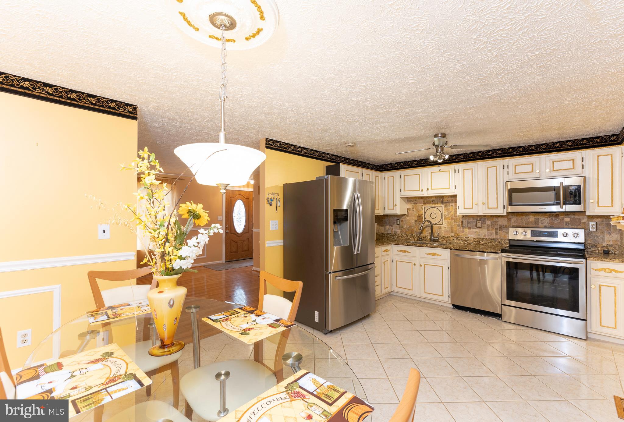 24237 Newbury Road Gaithersburg, MD 20882 - Photo 24 of 30 Kitchen